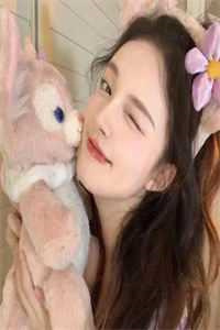 《穿成反派摄政王的宠婢》作者：孙筱西