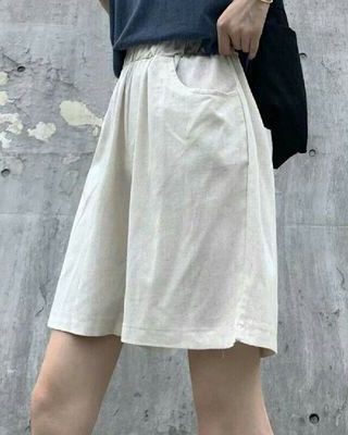 《被抛弃的女主角》作者：栗优