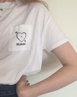 by《开局大学门口卖烧烤[美食]》