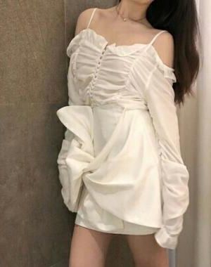 【短篇】老婆替男闺蜜缓解皮肤饥渴症后，悔疯了 作者：